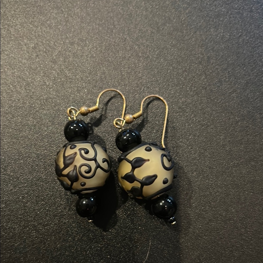Elegant Black and Gold Swirl lamp bead Earrings